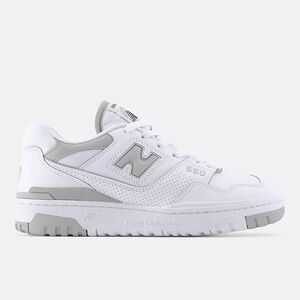 New Balance 550 Women’s White Sneakers, NWT Size 9